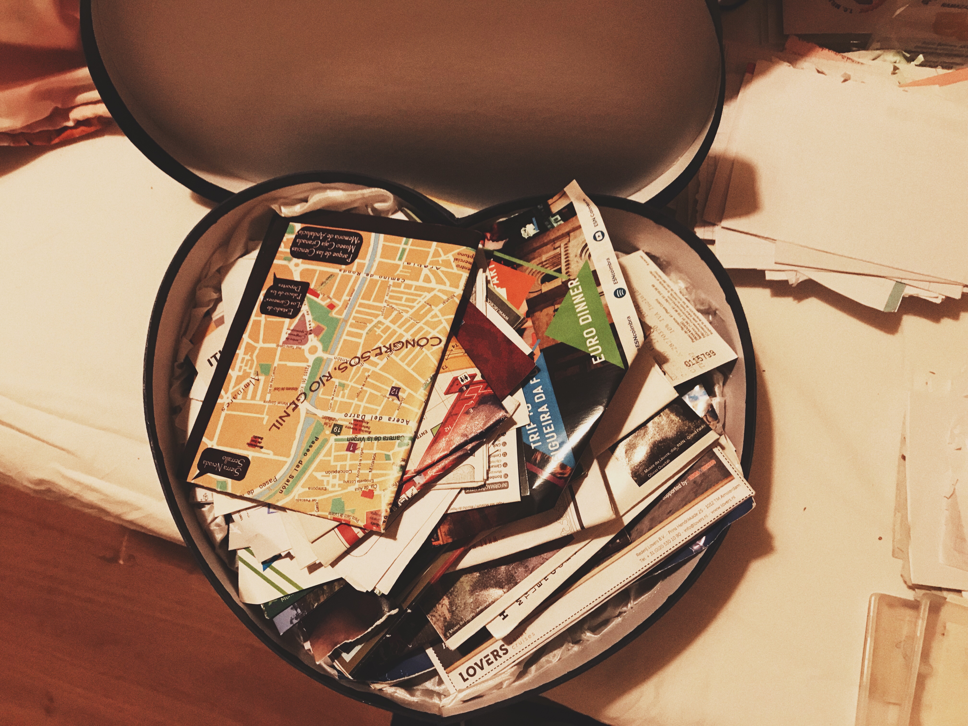 Kendine Tutunamayanlar